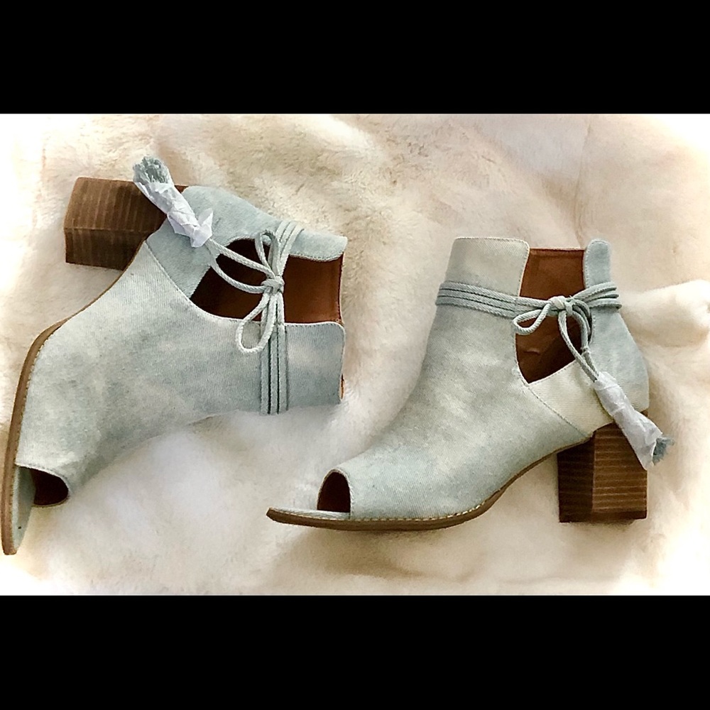 Jean Ankle booties